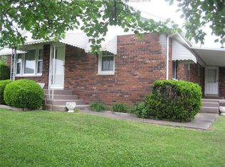 82 Lincoln Hts, Alum Creek, WV 25003