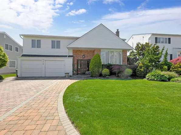 3188 Denton Drive, Merrick, NY 11566