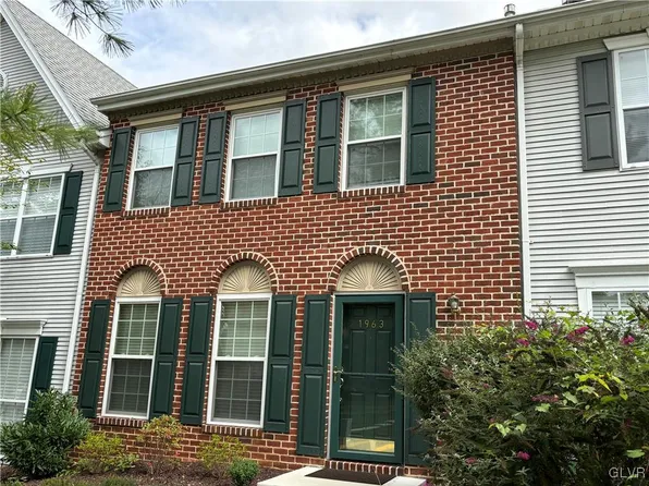 1963 Delancey St, Hellertown, PA 18055