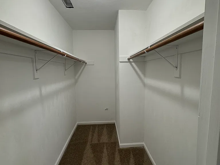 612 Oak Grove Rd — Photo 13
