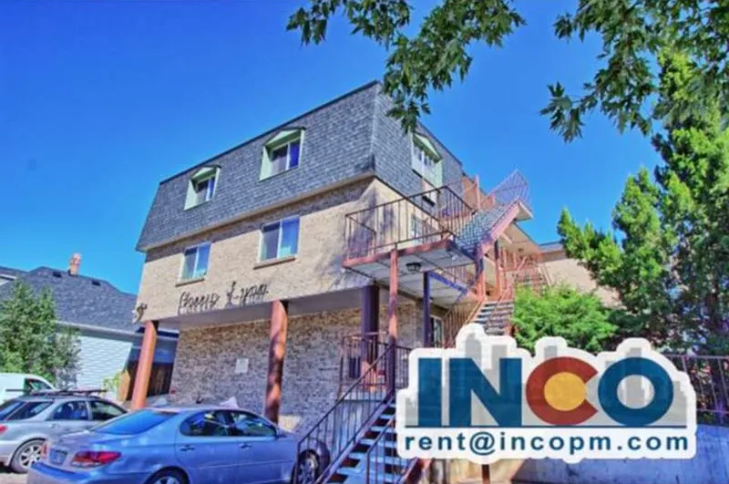 Move In Special! $0 Deposit $0 App Fee! Convenient Location! 1 Bed 1 Bath Apartment In Englewood! — Photo 2