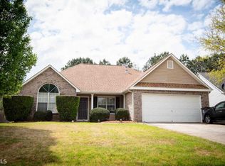 6063 W Creekview Ct, Rex, GA 30273