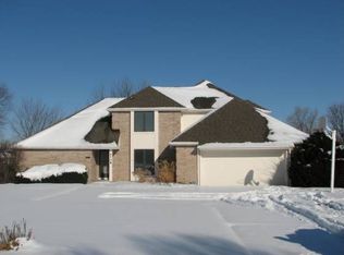 4708 Turnberry Dr, Lawrence, KS 66047