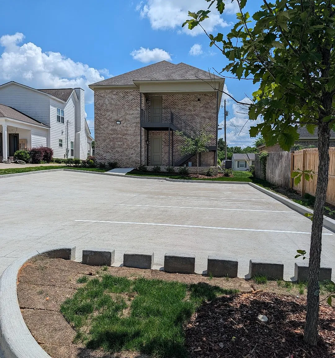 3 bed, 3.5 bath, 1550 sqft, $3,000 — Photo 3