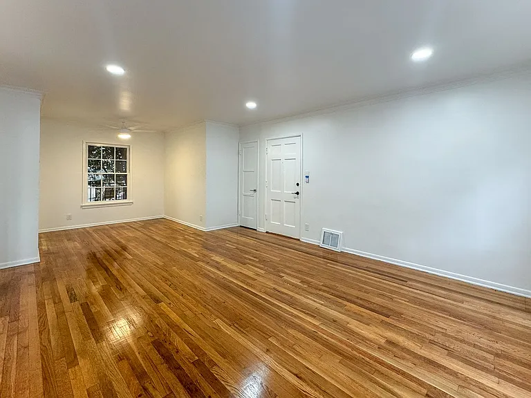 402 406th Ave #AVE — Photo 3