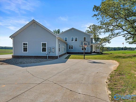 5th image of 18242 Menefee Rd
