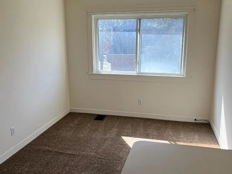 Unit Photo