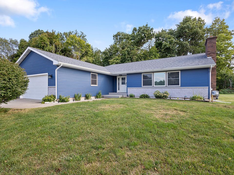 1st image of 69856 White Tail Ct