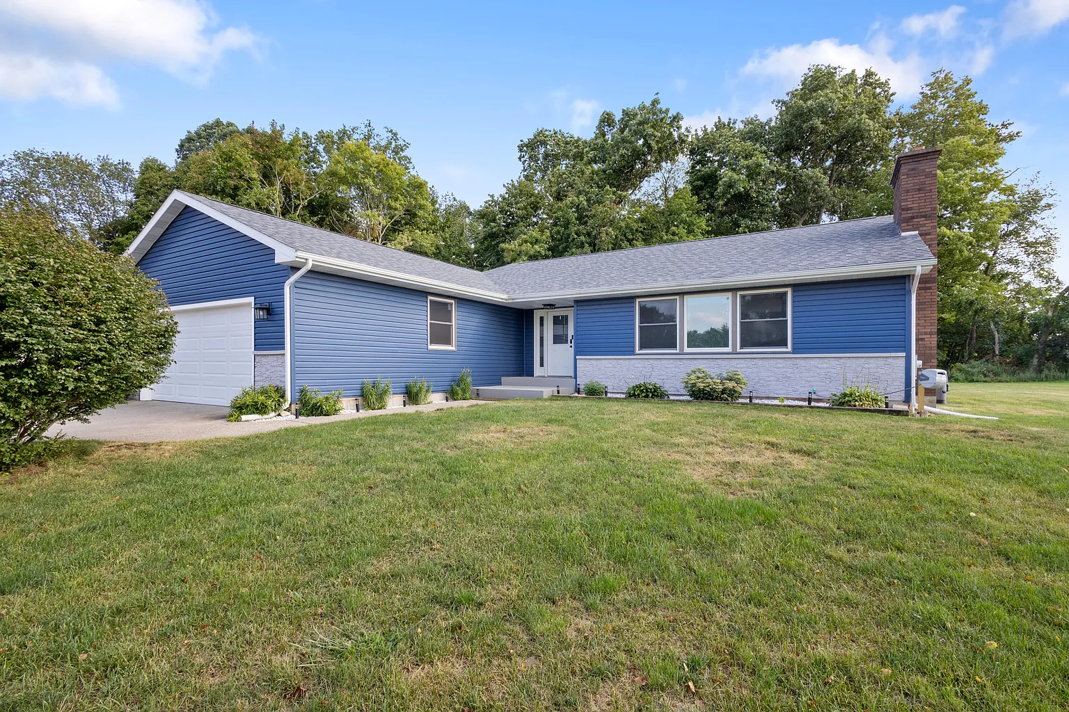 69856 White Tail Ct photo 1