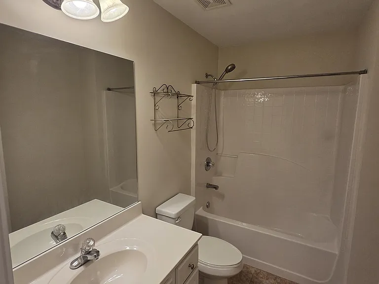 4213 Brentwood Dr — Photo 17
