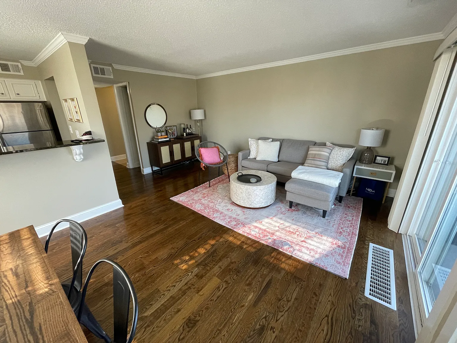 1 bed, $1,350 — Photo 4