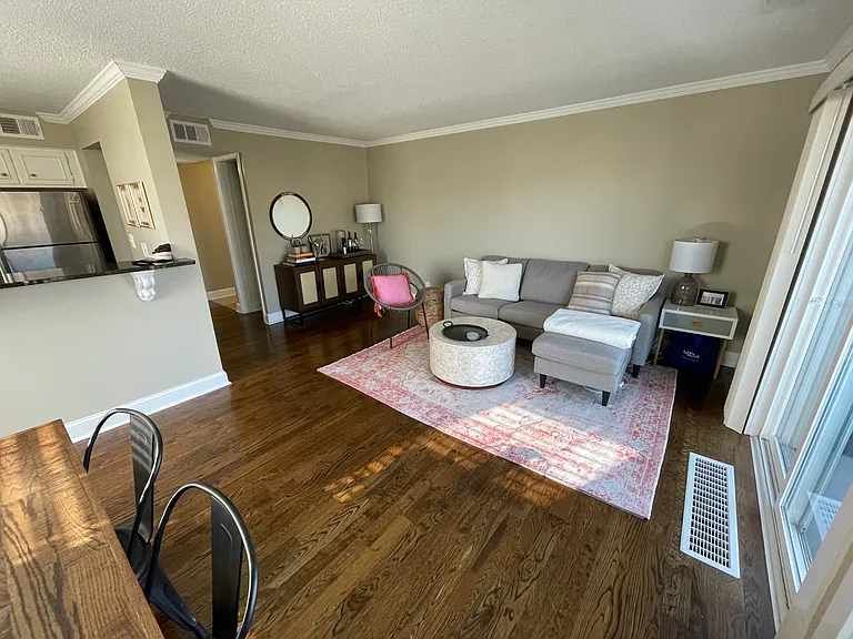 4527 Holly St #302 — Photo 4