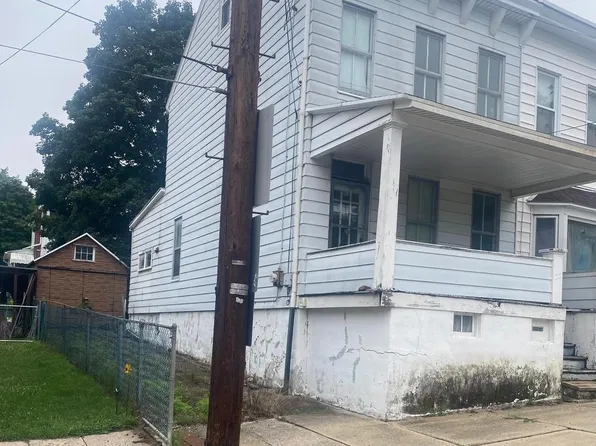 22 Park St, Pottsville, PA 17901