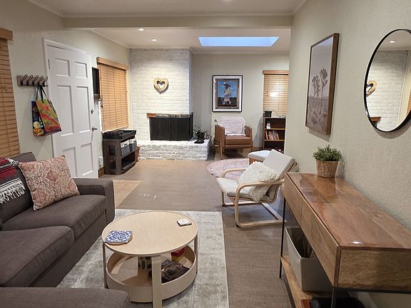 Living area_09242025