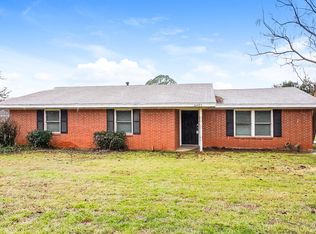 6420 Valley Ridge Dr, Fort Worth, TX 76140