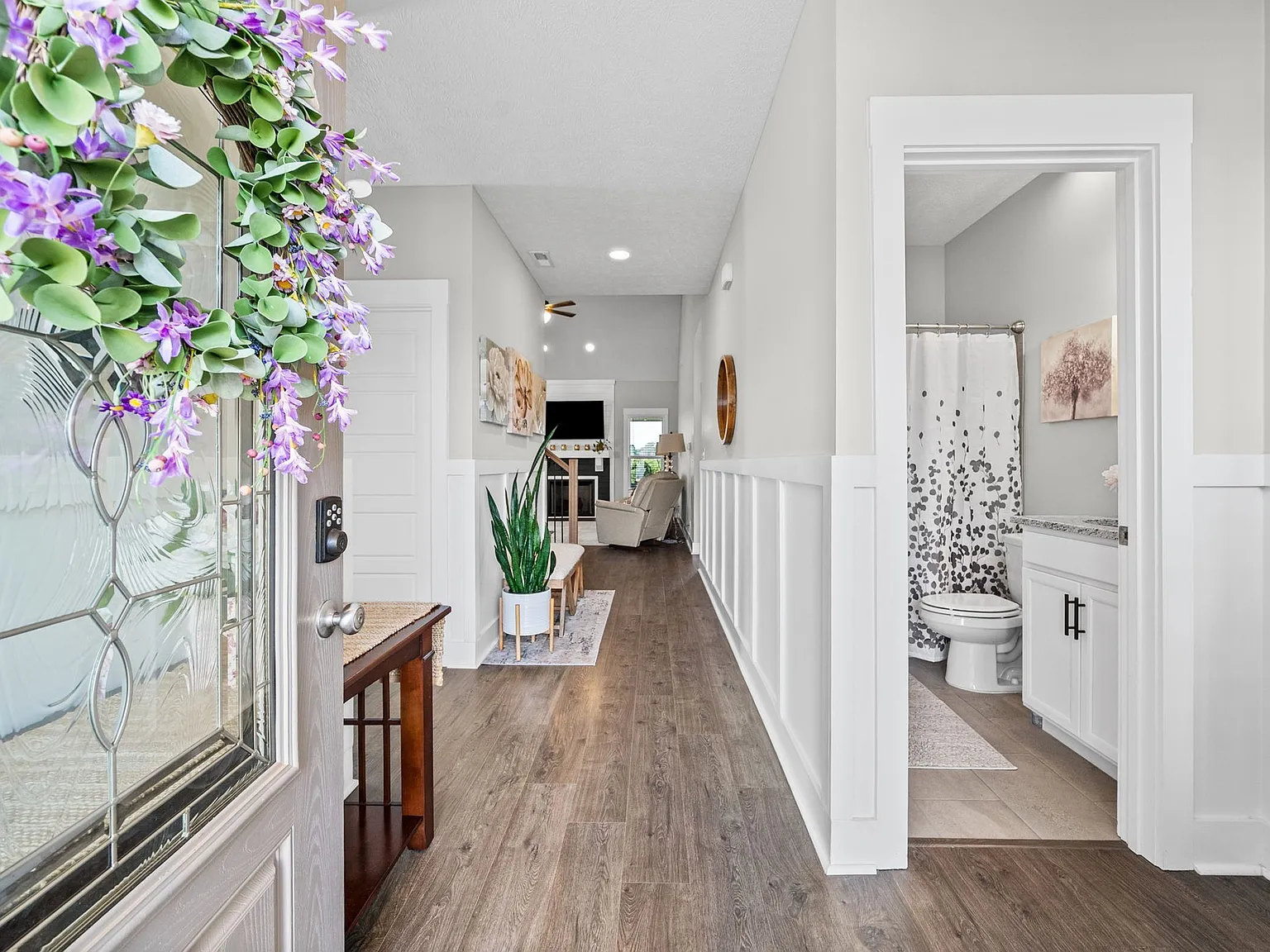 4 bed, 3.0 bath, 2450 sqft, $2,500 — Photo 4