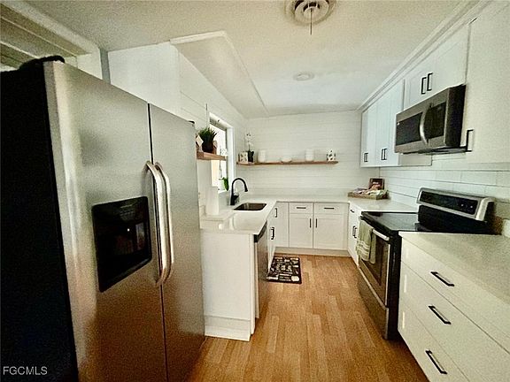 3rd image of 1450 Charles Rd