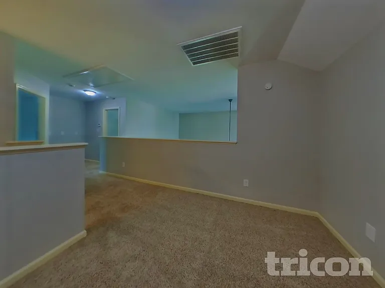 1422 Collins Dr — Photo 17