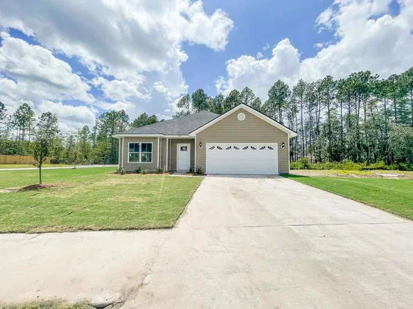 209 Franklin Tree Dr NE, Ludowici, GA 31316