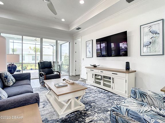 4th image of 251 Margaritaville Ave