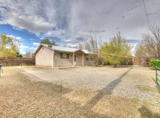 715 Old Hospital Rd N, Espanola, NM 87532