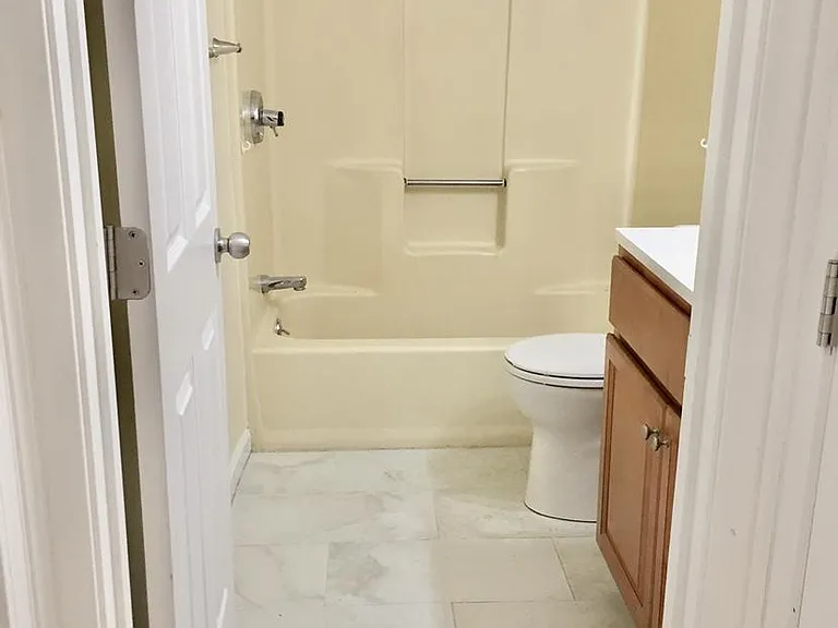 138 Riviera Dr — Photo 3