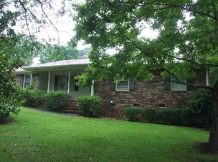 818 Cecelia Dr, Boiling Springs, SC 29316