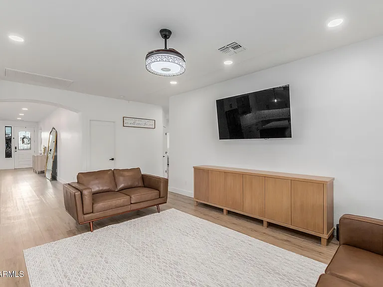 6404 W Black Hill Rd — Photo 8