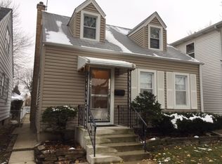 3822 N Pioneer Ave, Chicago, IL 60634