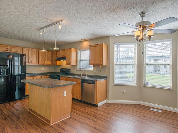 3rd image of 4319 Camden Passage Dr