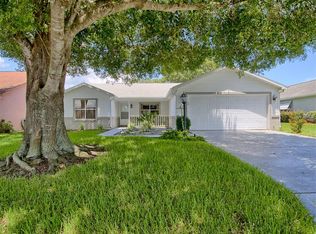 527 San Lorenzo Ct, Lady Lake, FL 32159
