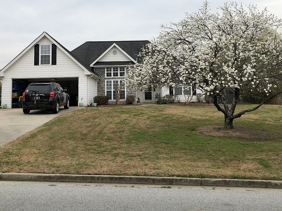 1st image of 560 Weeping Willow Dr