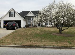 560 Weeping Willow Dr, Loganville, GA 30052
