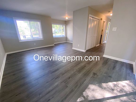 5th image of 2416 Moran St