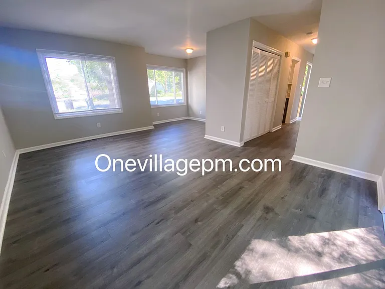 2416 Moran St — Photo 5