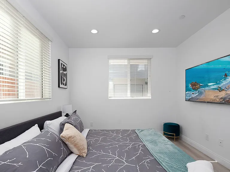 New Construction 4-Unit Townhome Community | Luxury Living Near DTLA — Photo 22