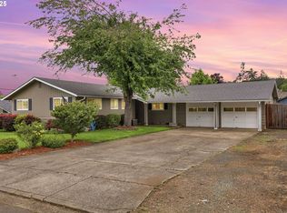 1808 S 4th St, Cottage Grove, OR 97424