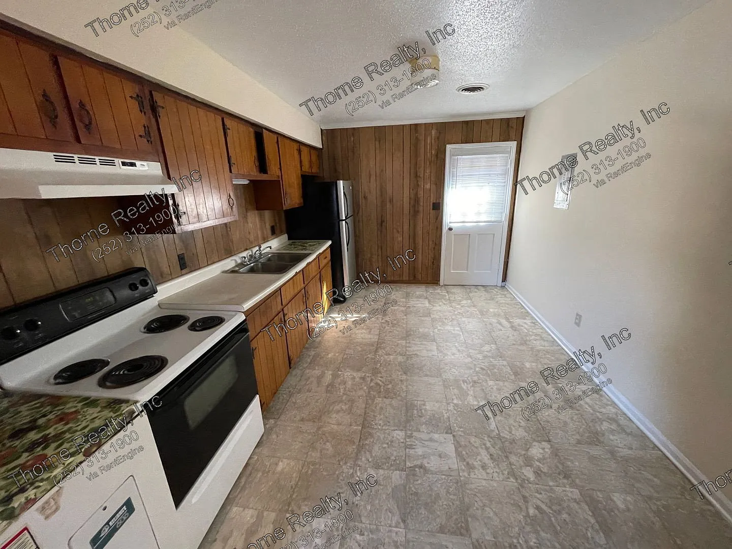 2 bed, 1.0 bath, $750 — Photo 3