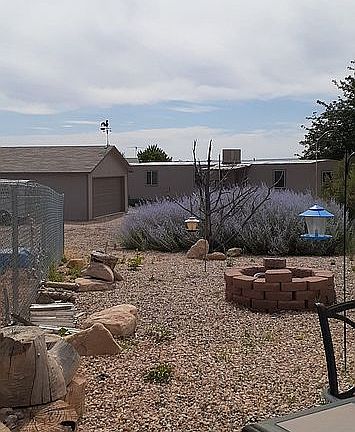 4th image of 460 W Vance Dr
