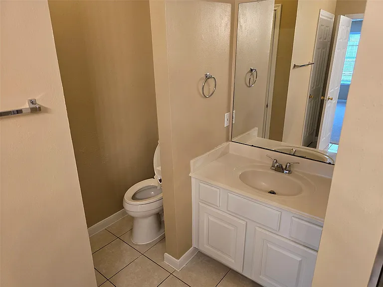 1820 Branch Hill Dr — Photo 22