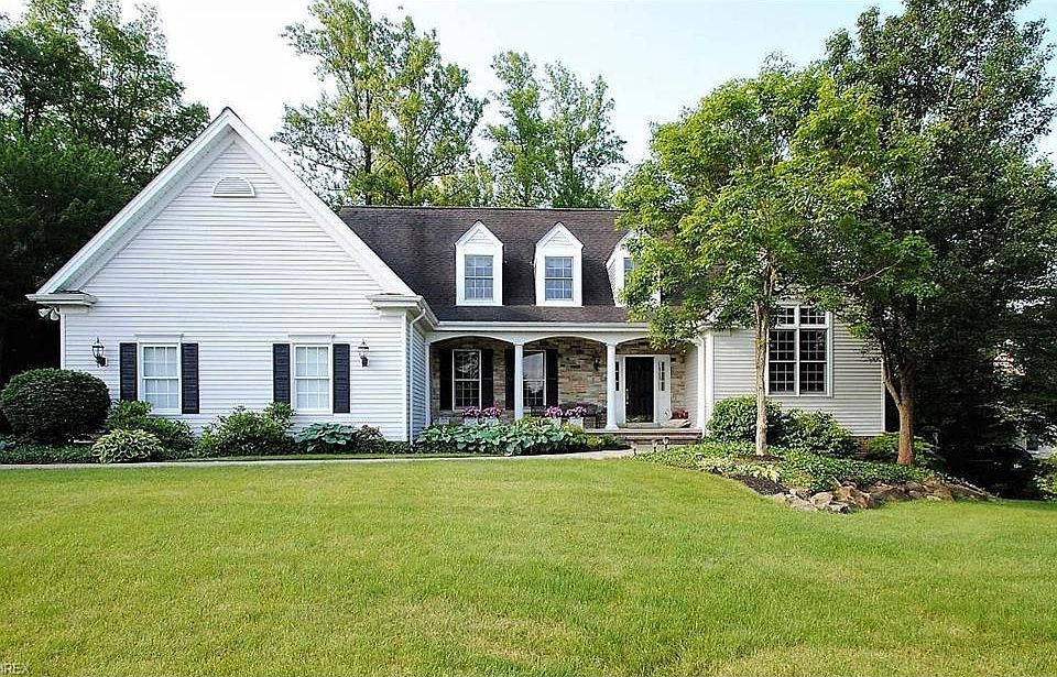 1st image of 7995 Bainbrook Dr