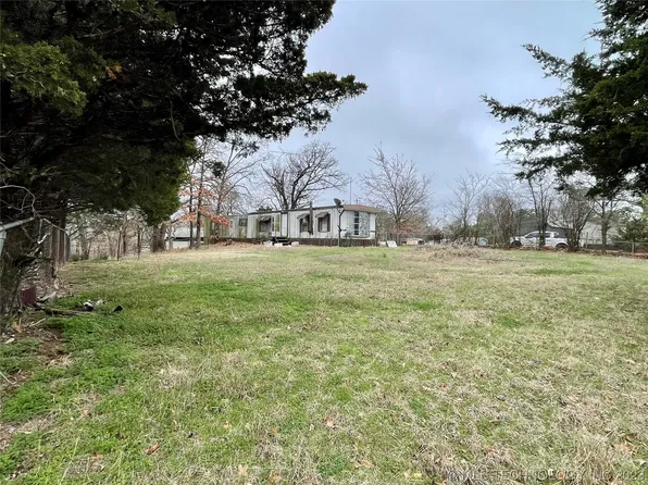 1719 Cooley Dr, Sulphur, OK 73086