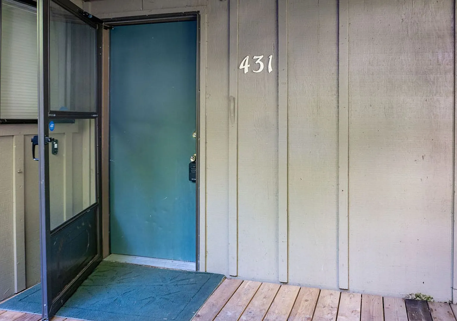 431 Stonewood Dr — Photo 4