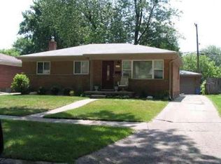 317 Royal Park Ln, Madison Heights, MI