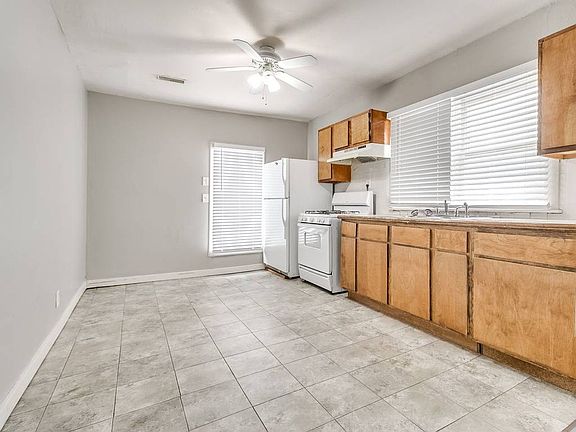 3rd image of 1144 N McKinley Ave