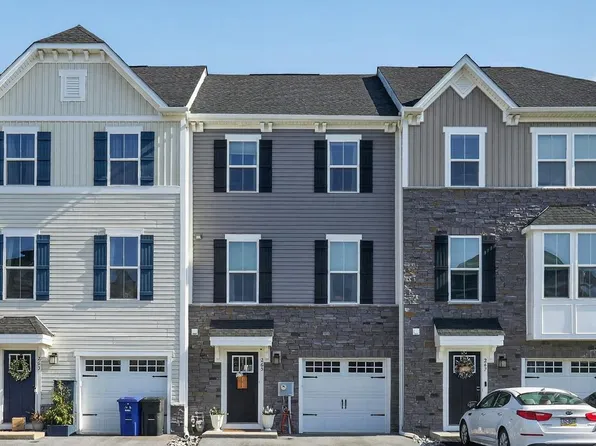 265 Sugar Maple Sq, Downingtown, PA 19335