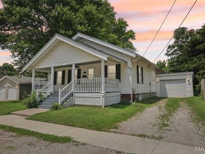 413 E Beach St, Litchfield, IL, 62056
