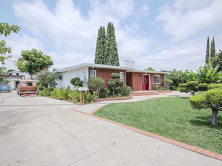 9381 Nichols Dr — Photo 31