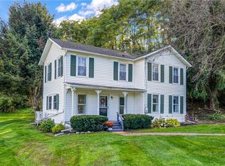 8358 Hunt Hollow Rd, Naples, NY 14512
