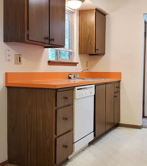 Folk: 5819 - 5821 64th University Place 98467 — Photo 5